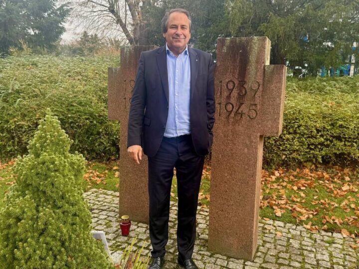 Auf Friedhof in Heerdt: Volkstrauertag soll auch an Opfer unserer Zeit erinnern