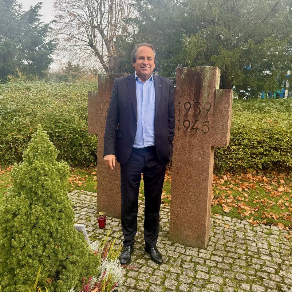 Auf Friedhof in Heerdt: Volkstrauertag soll auch an Opfer unserer Zeit erinnern