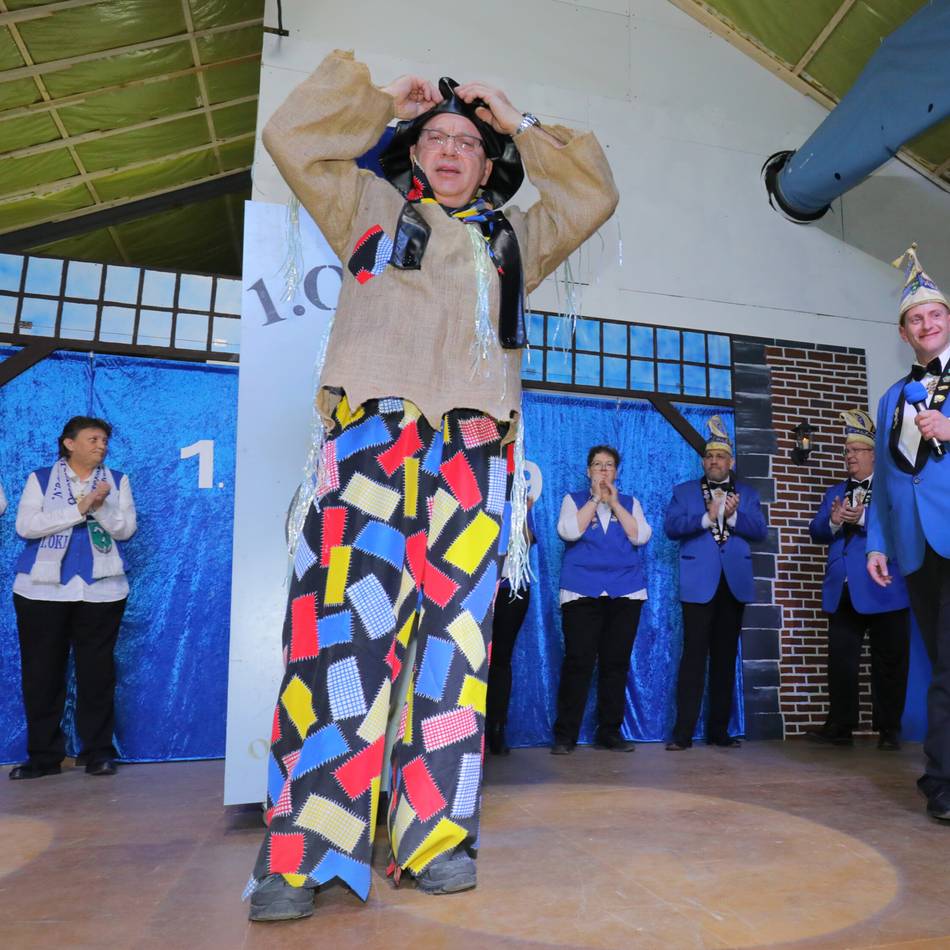 Karnevalseröffnung im Rheinberger Süden: Hoppeditz krabbelte in Orsoy aus dem Tresor