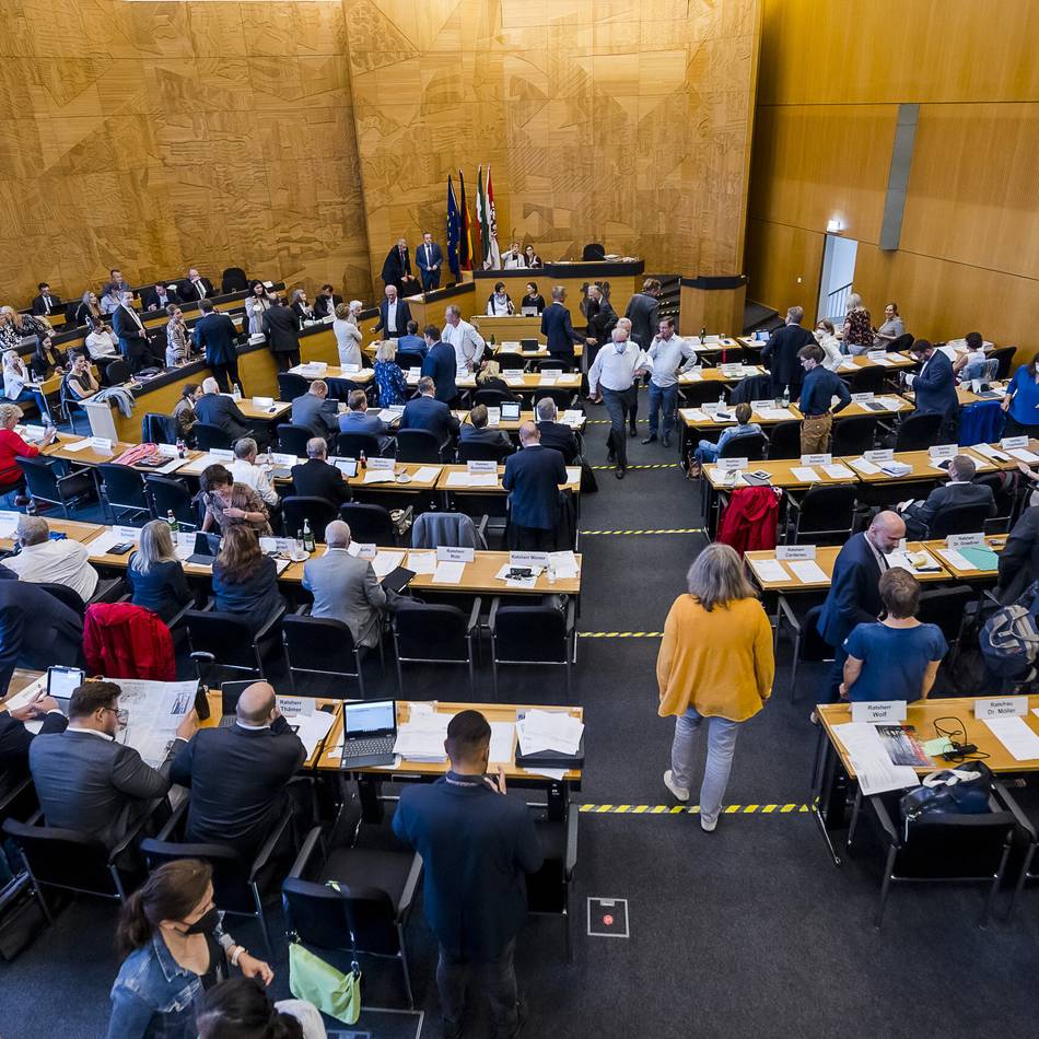 Streit um Gebet vor konstituierender Sitzung: Wie viel Weltanschauung verträgt der Düsseldorfer Stadtrat?