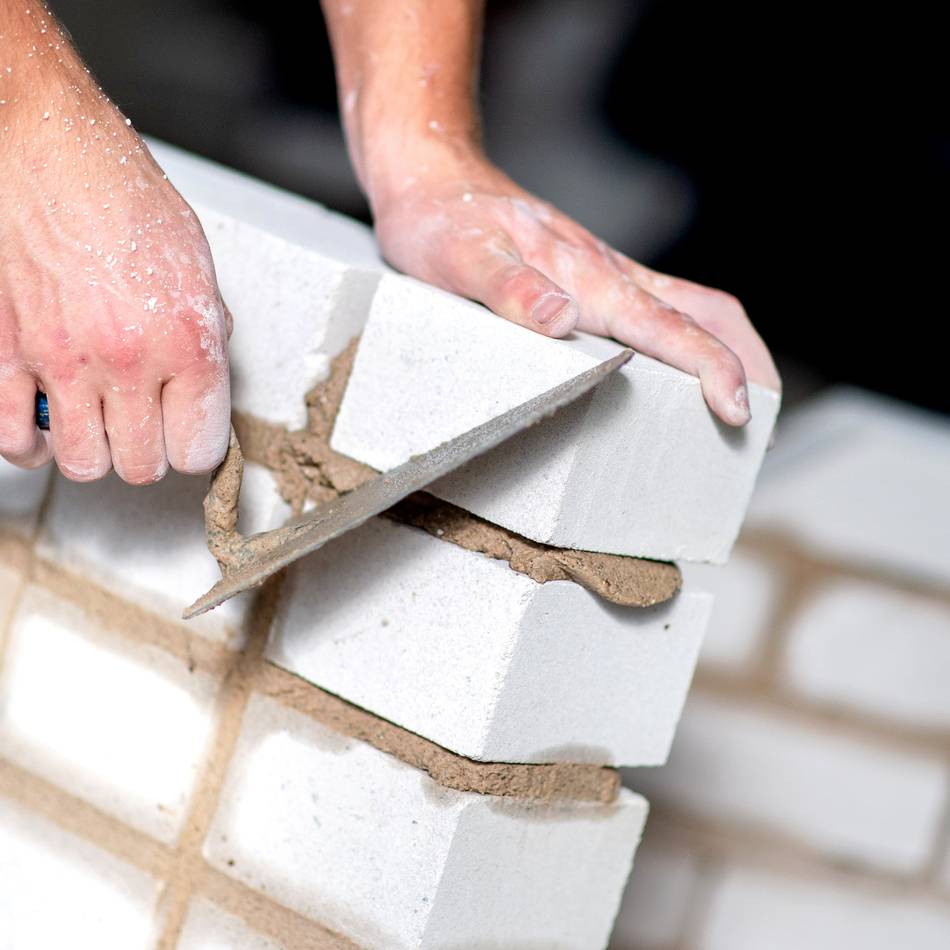 Alarmsignale bei der Berufsausbildung in Leverkusen: Rezession wirkt sich bis zu den Lehrstellen aus