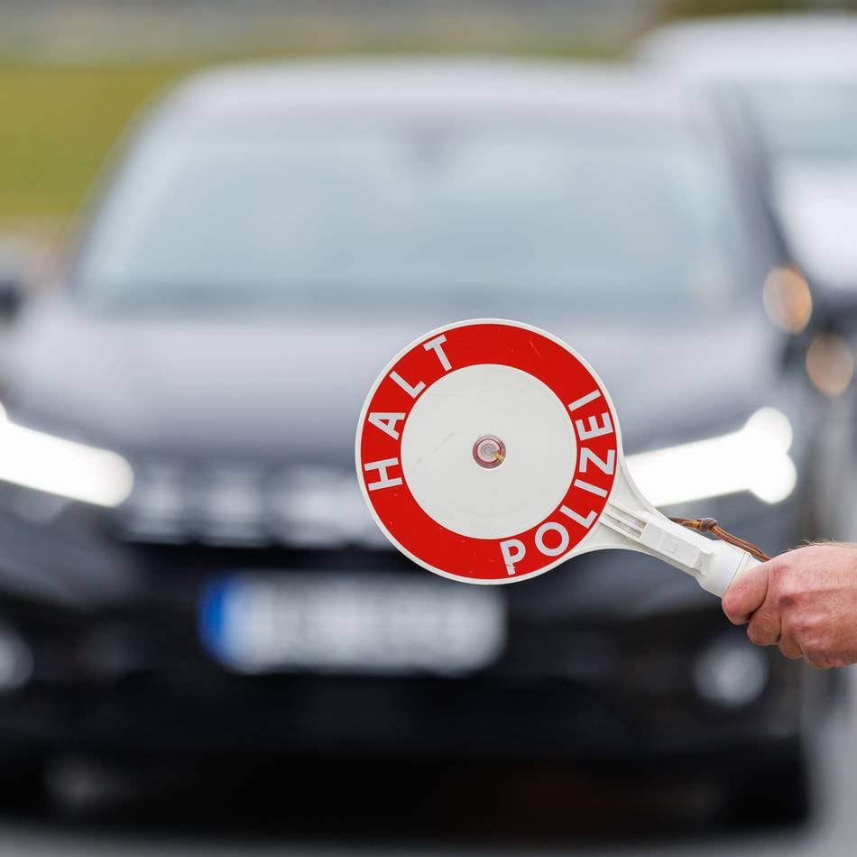 Kontrolle der Bundespolizei: Mann schwänzte Prozess wegen Körperverletzung – Festnahme in Wyler