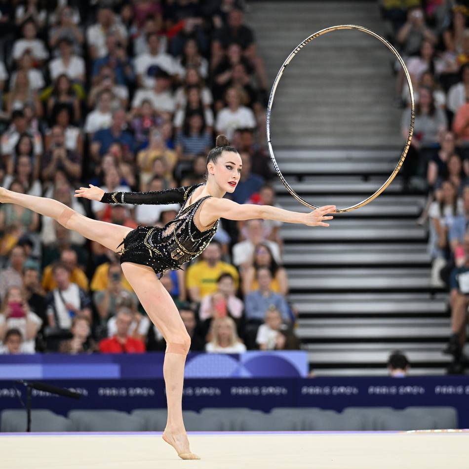 Wettbewerb in der rhythmischen Sportgymnastik: Olympiasiegerin Darja Varfolomeev in Leverkusen