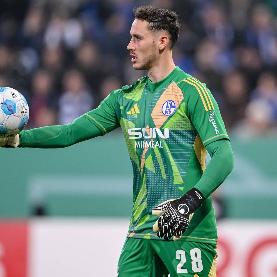 Ausgebremst nach Testspiel: Hiobsbotschaft für Schalke-Torwart Justin Heekeren