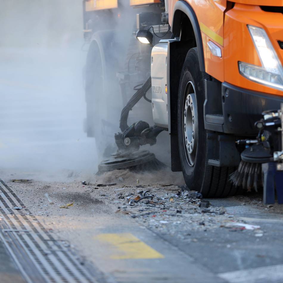 Mietfahrzeug für Hückeswagen: Kehrmaschine soll die Stadt sauberer machen