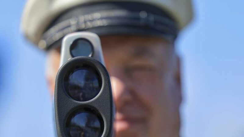 Schwerpunktaktion in der Gruselnacht: Polizei blitzt über 90 Autos an Halloween