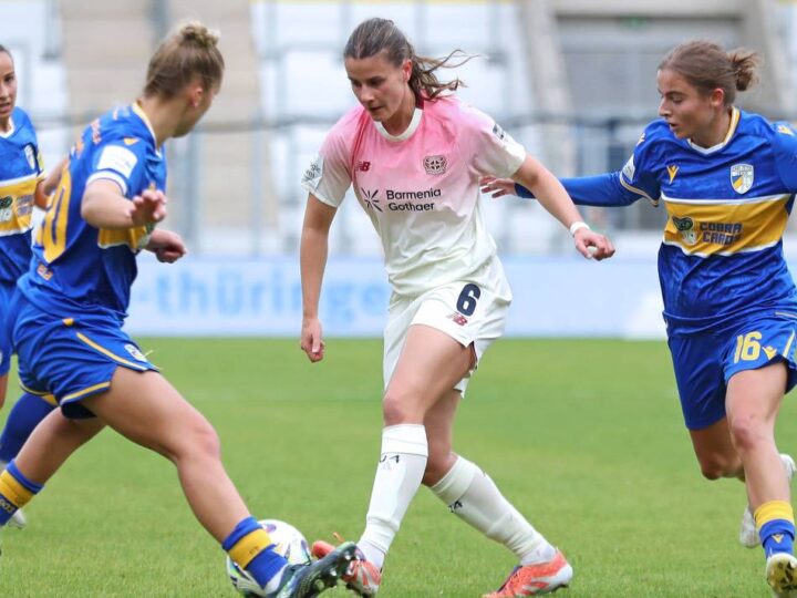 4:2 in Jena: Bayers Frauen starten mit Sieg in Englische Woche