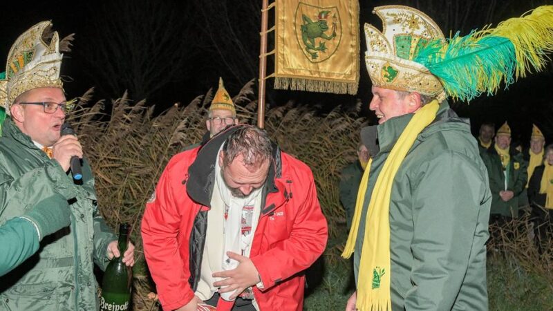 Karnevalsbrauch in Kellen: 75. Wasserholen der Brejpott-Quaker – selbst Corona konnte sie nicht aufhalten