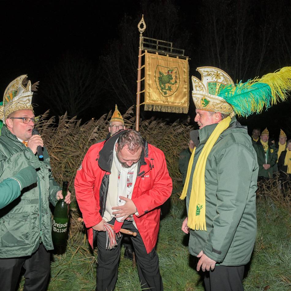 Karnevalsbrauch in Kellen: 75. Wasserholen der Brejpott-Quaker – selbst Corona konnte sie nicht aufhalten