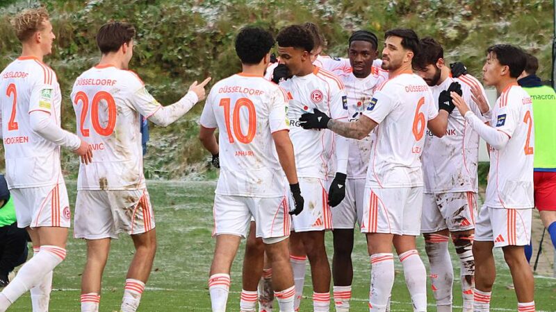 Langeneke zufrieden und erleichtert: Sonderlob für drei Fortuna-Spieler nach U23-Sieg beim Wuppertaler SV