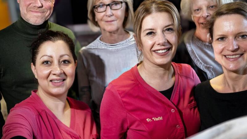 Bettine-von-Arnim-Gesamtschule Langenfeld: Mensaverein sorgt für Mittagessen mit regionalen Produkten