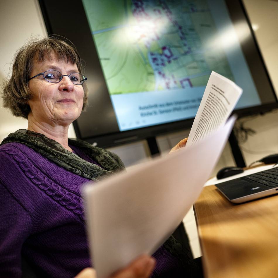 Ausflug in die Monheimer Stadtgeschichte: Expertin entlockt historischen Gebäuden ihre Geheimnisse