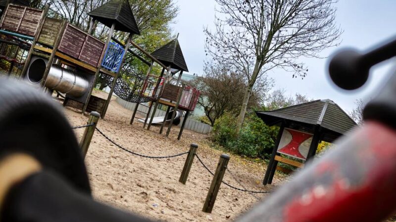 Spielplätze in Monheim: Politik vertagt die Umgestaltung des Heinrich-Zille-Platzes