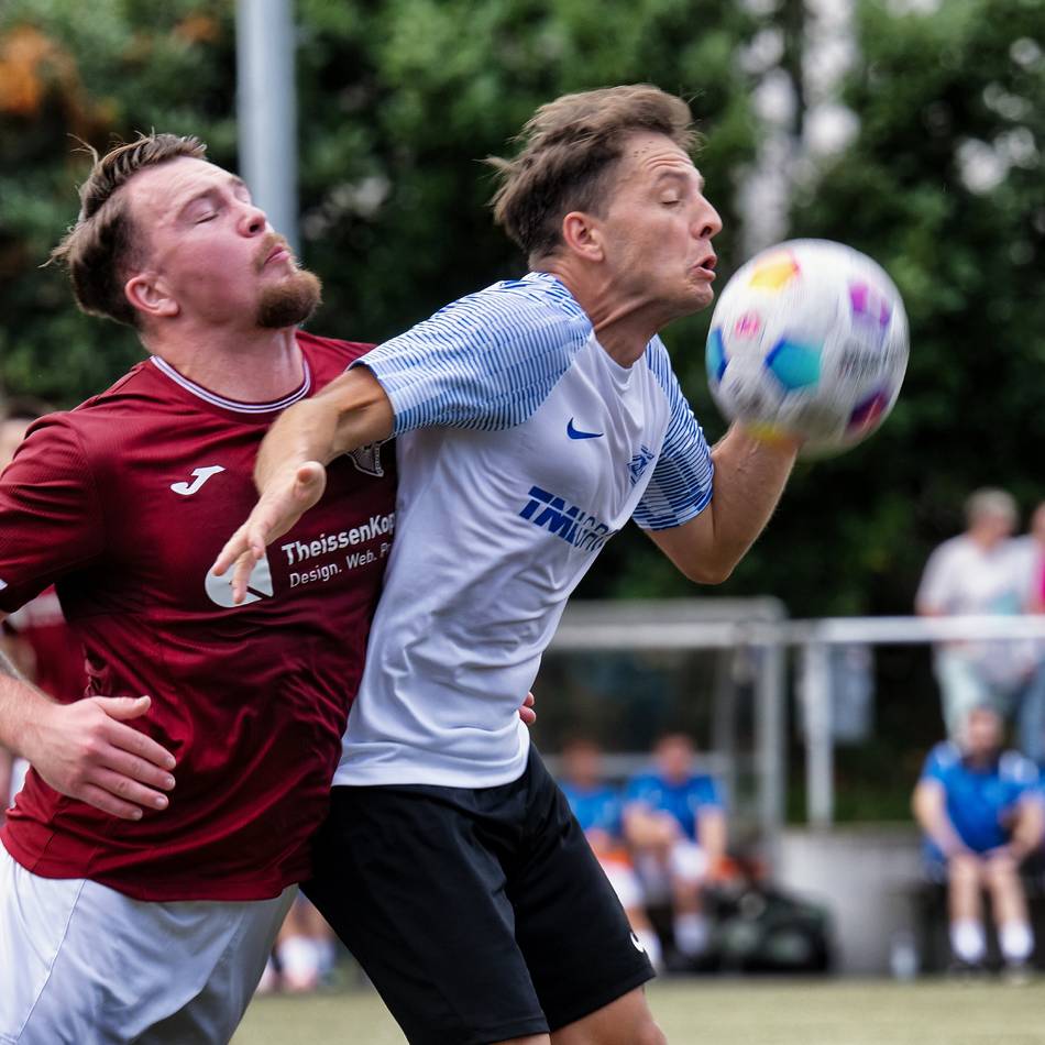 Nach Kapitänsduo: 1. FC Monheim verlängert Verträge von drei weiteren Spielern