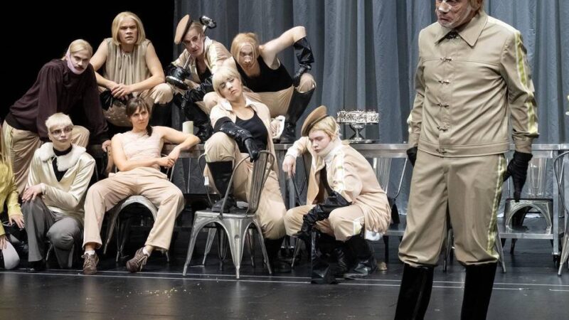 Theater in Mönchengladbach: Begeisterter Schlussapplaus belohnt „Cyrano de Bergerac“