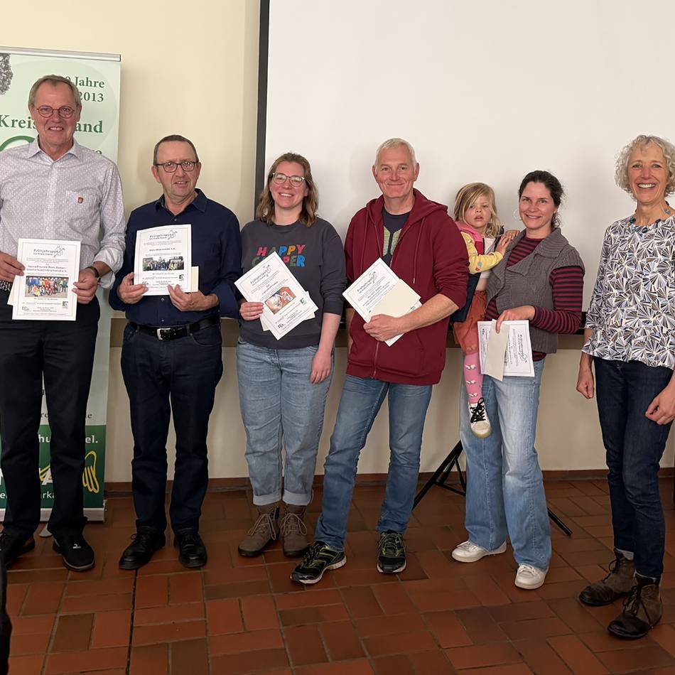 Termin für 2026 steht: Preise nach Frühjahrsputz im Kreis Kleve übergeben