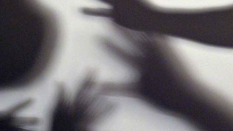 „Niemand sollte einfach wegschauen“: Flucht vor häuslicher Gewalt – „weil es eben nicht einfach ist zu gehen“