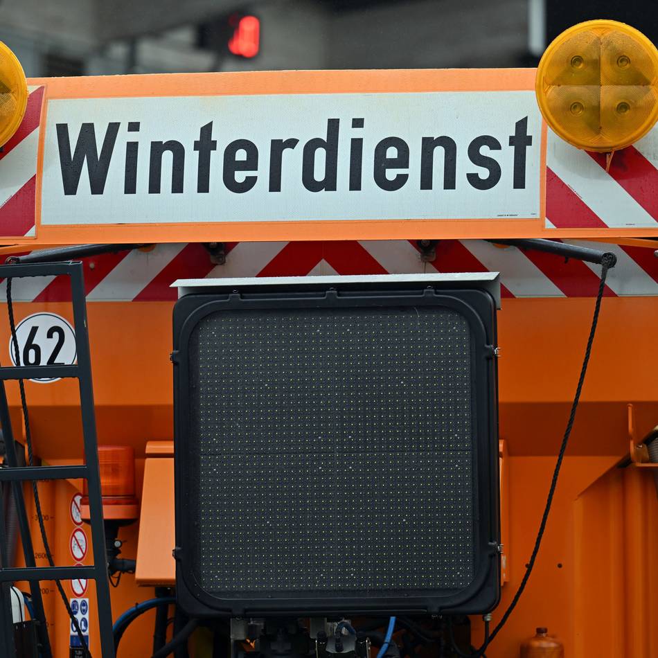 Gegen glatte Straßen in Grevenbroich: Stadtbetriebe rüsten sich mit 700 Tonnen Streusalz für den Winter