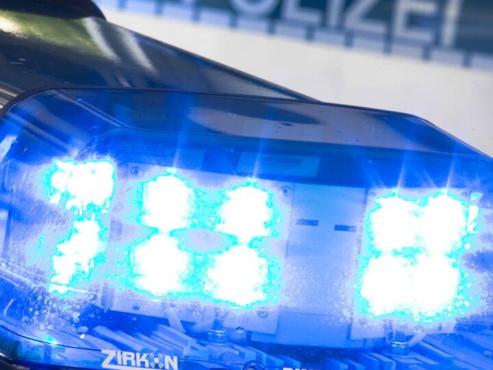 Schwerer Unfall in Dornick: 19-Jährige bei Unfall lebensgefährlich verletzt