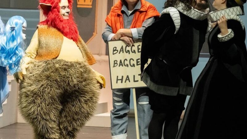 Kultur in Mönchengladbach: Verwöhnter Prinz erkennt die wichtigen Dinge im Leben