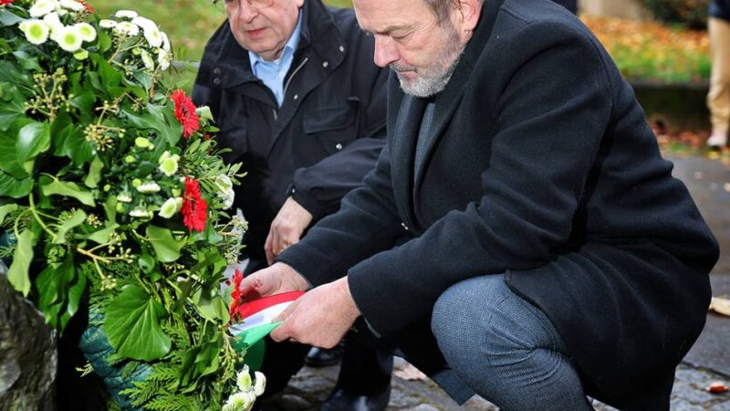 Kranzniederlegung in Hilden: Gedenken an die Opfer der Reichspogromnacht