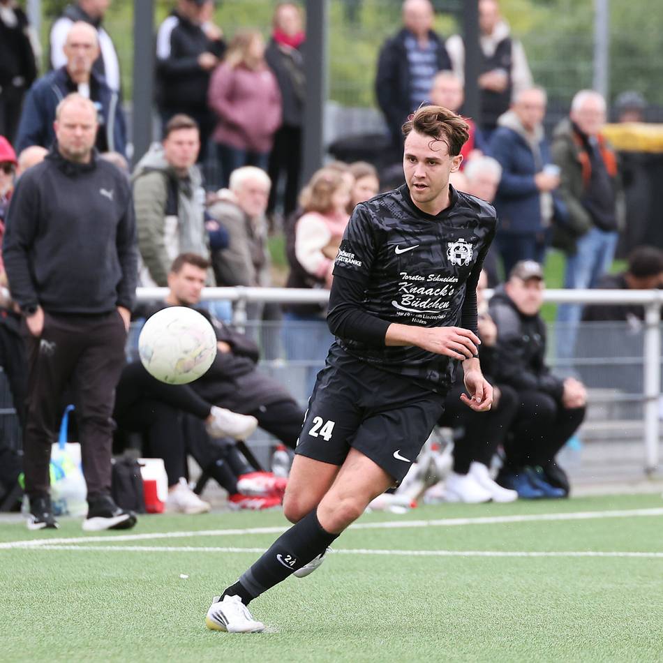 Packende Begegnung: VfB 03 fügt Aufsteiger Holzheim die erste Heimniederlage bei