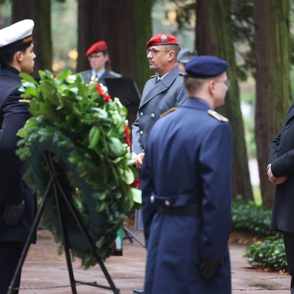 Veranstaltungen zum Volkstrauertag: Hilden und Haan gedenken der Gewalt-Opfer