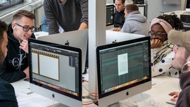Praxisnah informieren in Mettmann: Berufskolleg informiert über Möglichkeiten