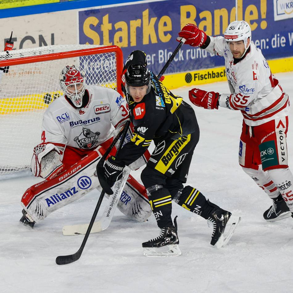 3:2 gegen Regensburg: Pinguine holen sich in der Overtime die Tabellenführung zurück – Die Highlights bei uns im Video