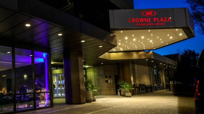 Einsatz in Neusser Hotel: Mutmaßliche Brandstiftung im Crowne Plaza