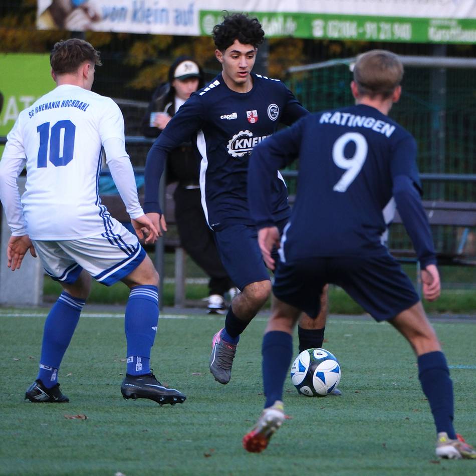 Knappe Ergebnisse: Remis für den SV Hösel, späte Niederlage für die U23