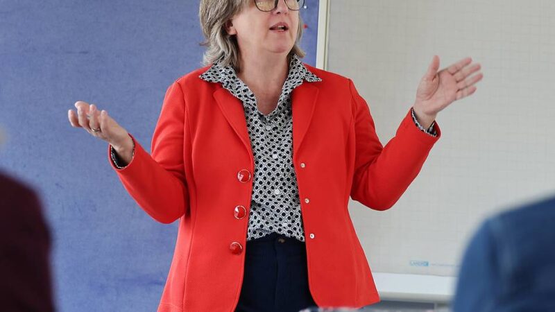 Vortrag über geschlechterspezifische Meidizin in Mettmann: Bittere Pille für Frau und Mann