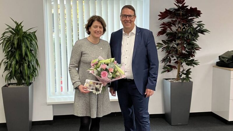 Sparkasse in Neuss-Reuschenberg wiedereröffnet: „Die Investitionen zeigen, dass wir an den Standort glauben“