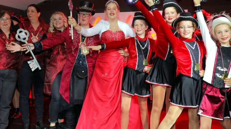 Proklamationsfeier in Rheinberg: Zwei Prinzessinnen führen den KAG Ossenberg an