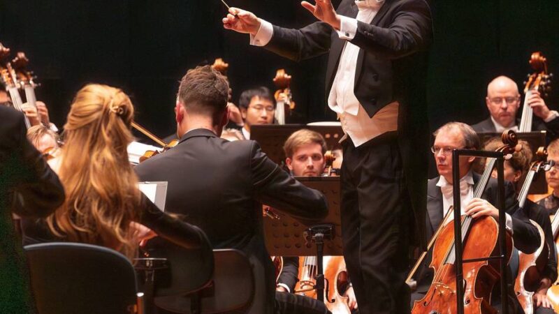 Konzert der Niederrheinischen Sinfoniker in Krefeld: So macht Mahlers große Fünfte glücklich