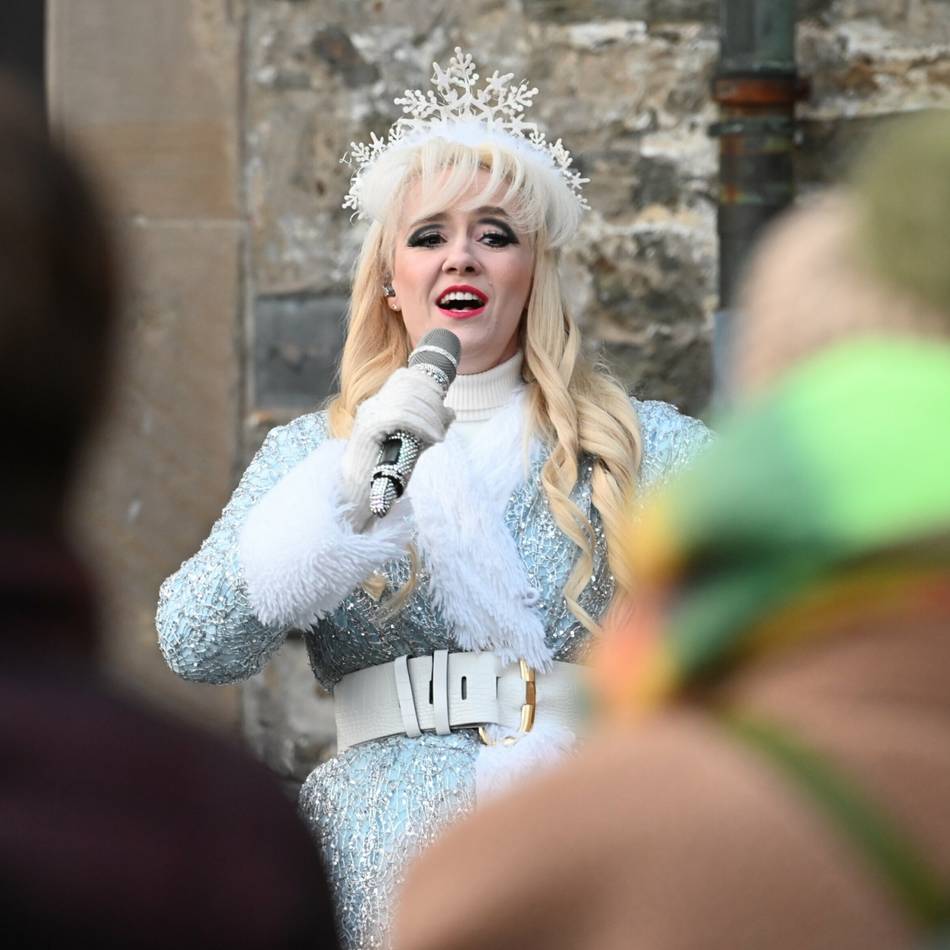 Programm des Hückeswagener Weihnachtsmarkts: „Hüttenzauber“ mit Nikolaus auf Quad und Christmas-Show