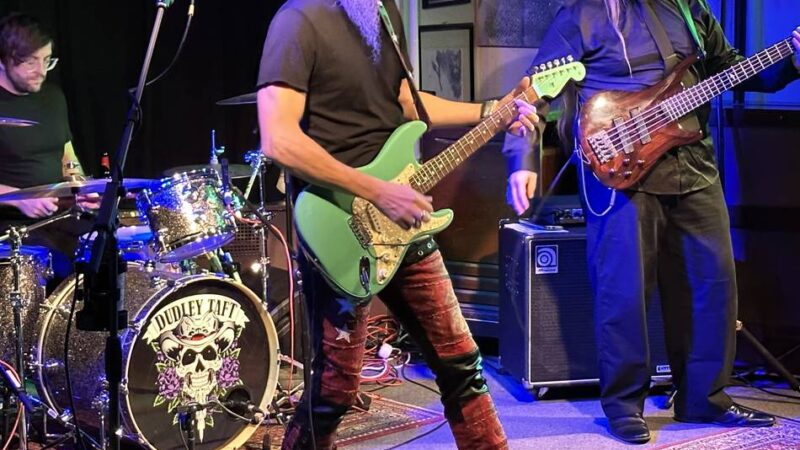 Konzert mit Dudley Taft und Band in Rheinberg: Ein Musiker mit einem ganz eigenen Stil