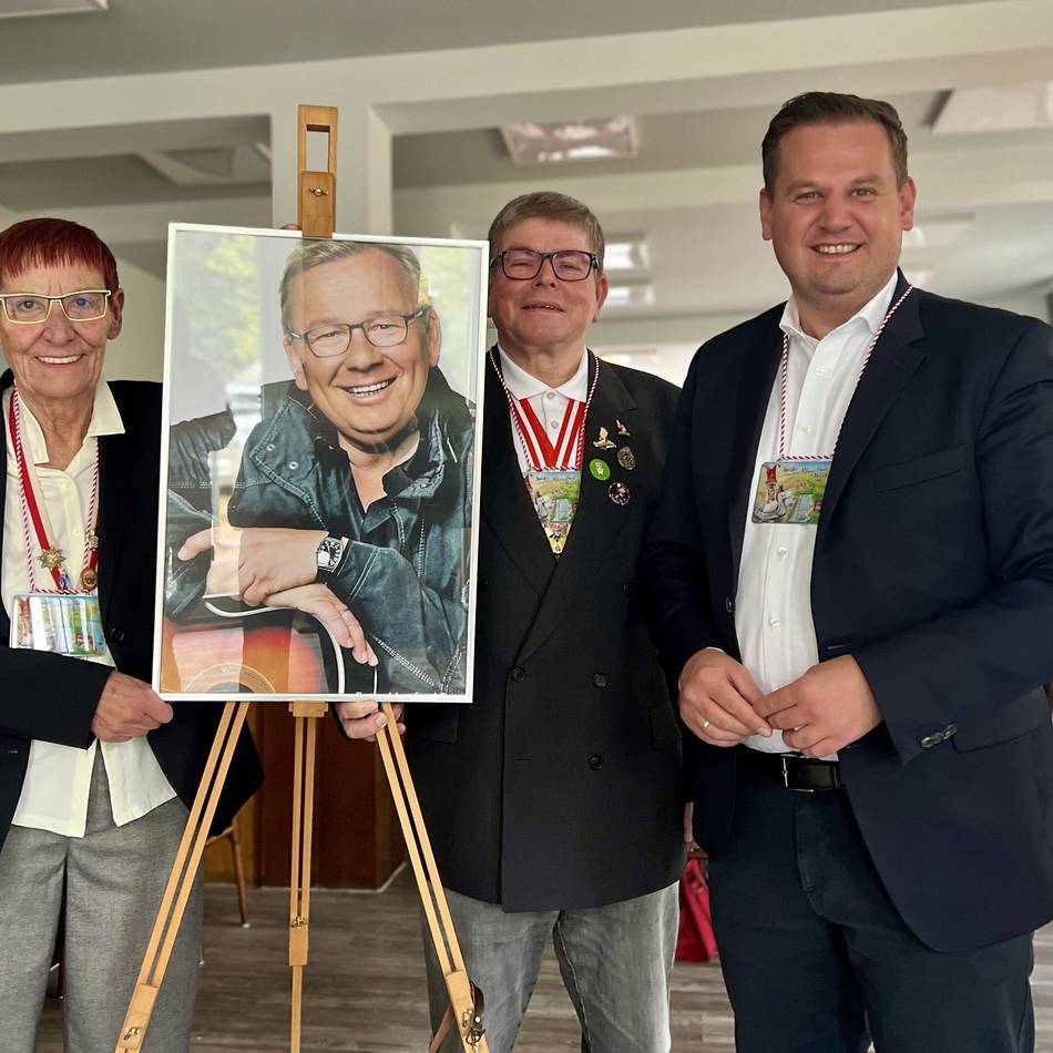 Jecke Auszeichnung für Bernd Stelter: Weseler Eselorden geht an „westfälischen Dickkopf“