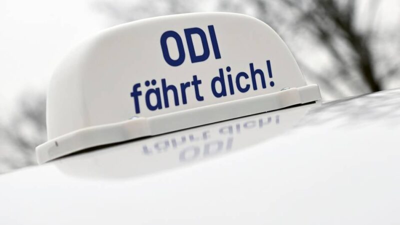 ÖPNV in Rheinberg: Linke kritisieren Einstellung der On-Demand-Taxis