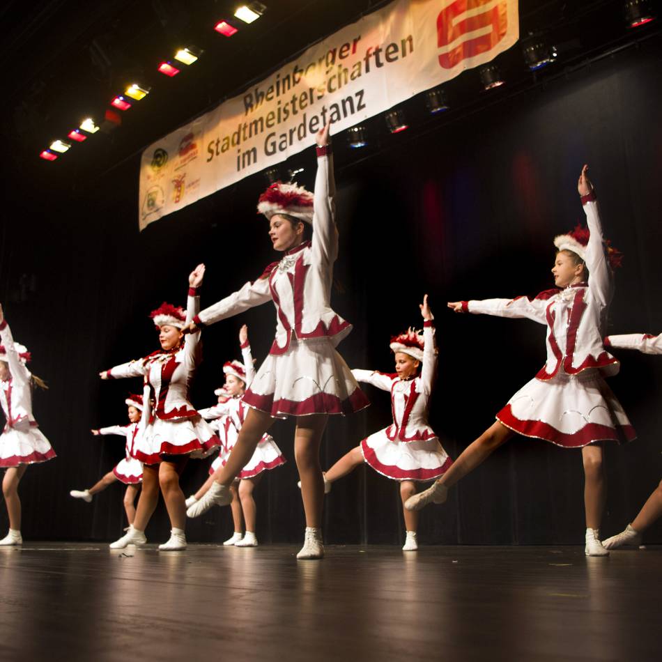 In der Rheinberger Stadthalle: Stadtmeisterschaft im Gardetanz