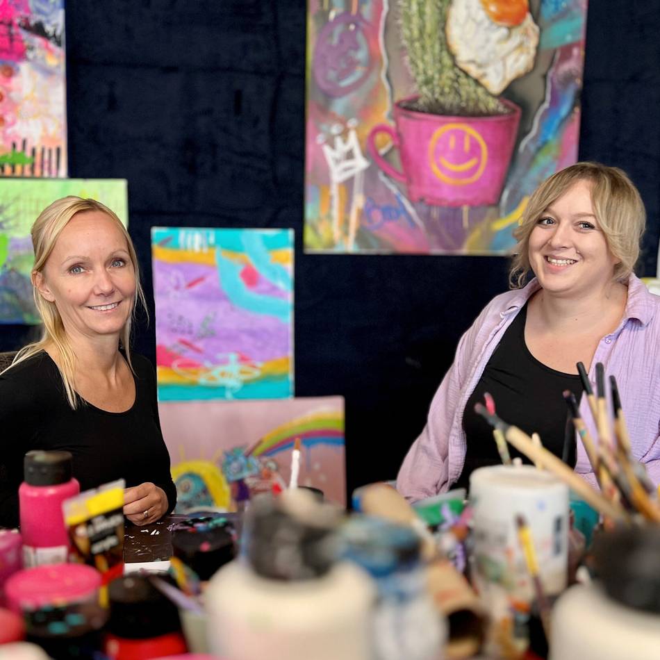 Kunstausstellung für den guten Zweck: Kinder malen für Kinder