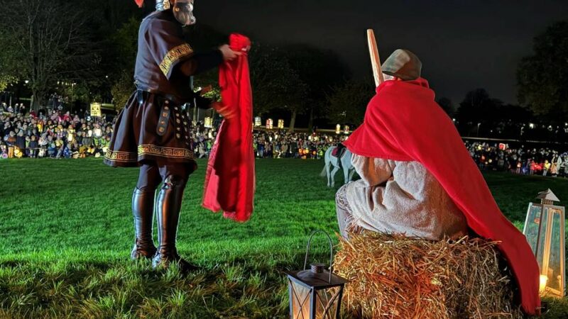 Brauchtum am Niederrhein: Xantener Martinszug zieht wieder in den Kurpark