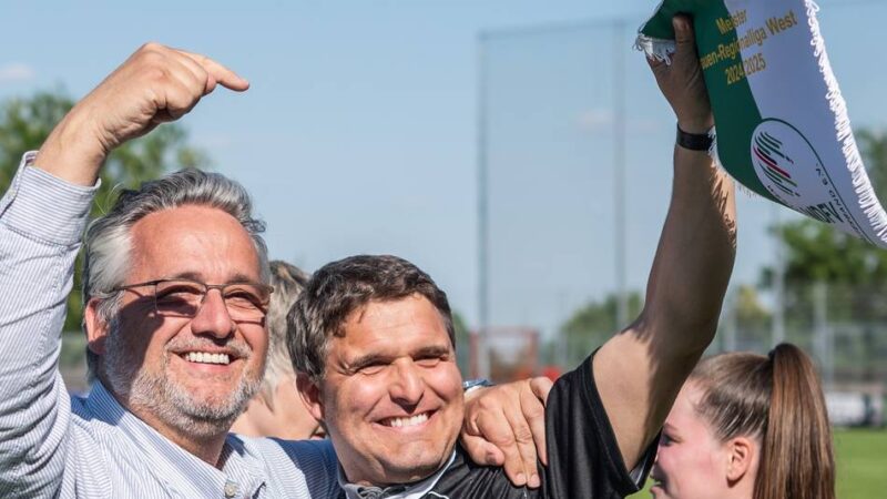 Vorstand, Team und Trainer: Beim VfR Warbeyen sorgt ein Krisengespräch für Aufsehen