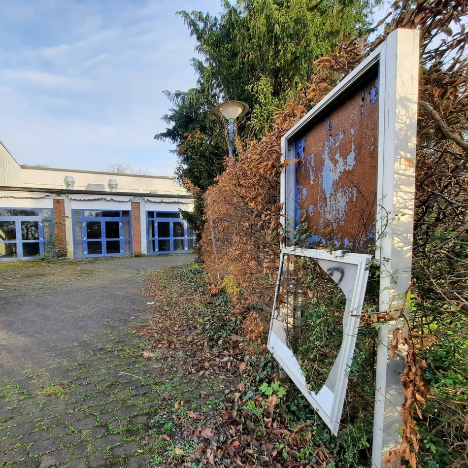 Lost Place in Wesel: Wie es in der 2022 verlassenen Niederrheinhalle aussieht