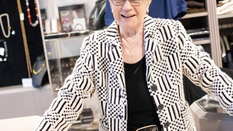 Schluss bei „Cat-Mode“: Damen-Boutique in Kaarst schließt – „40 Jahre sind genug“