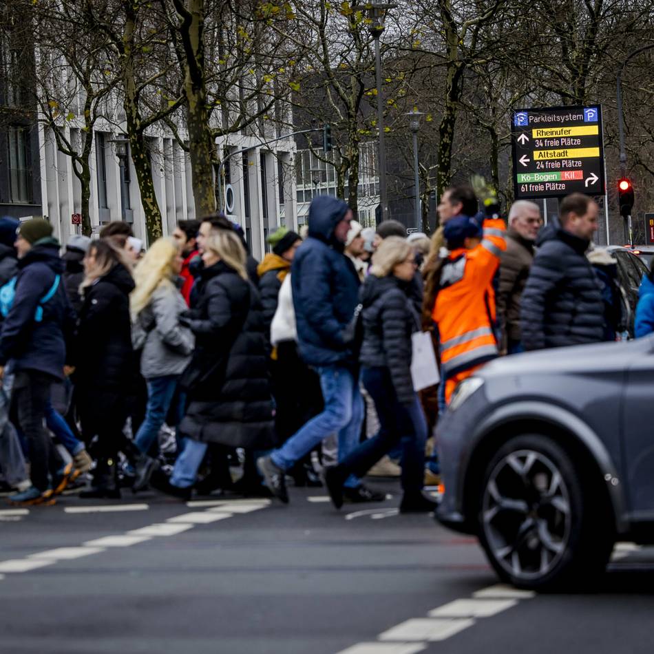Neues Verkehrskonzept in Düsseldorf greift: Polizei befürchtet Verkehrschaos am ersten Weihnachtsmarkt-Wochenende