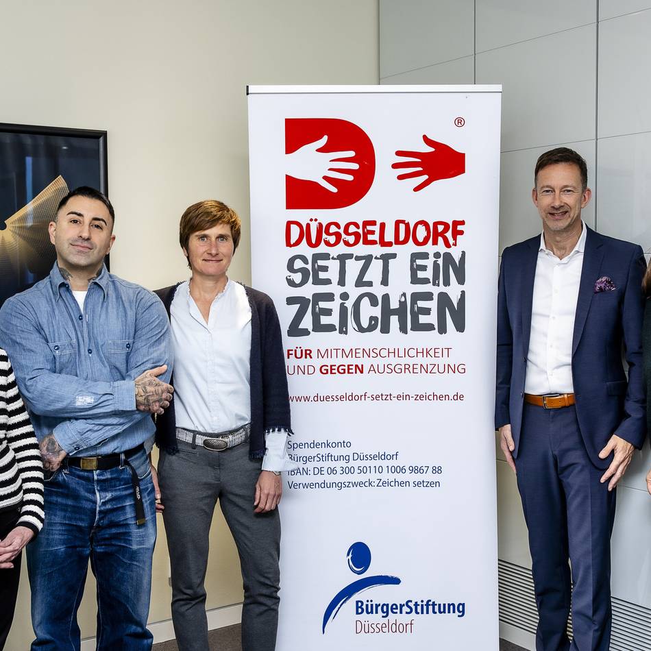 Neue Botschafter für „Düsseldorf setzt ein Zeichen“: Broilers-Frontmann Sammy Amara sammelt Spenden für Bedürftige