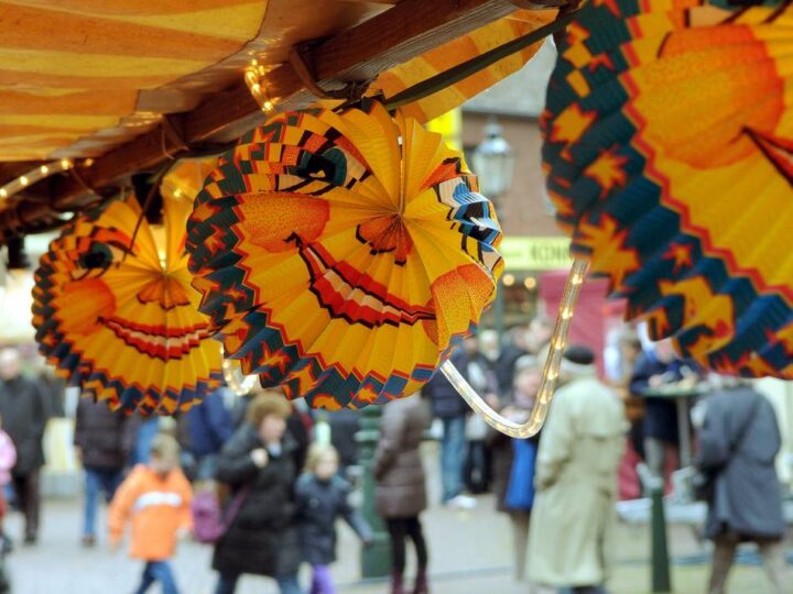 Traditionelle Veranstaltung in Korschenbroich: Martinsmarkt im historischen Ortskern mit verkaufsoffenem Sonntag