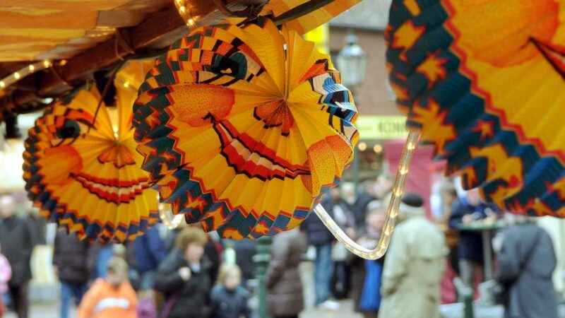 Traditionelle Veranstaltung in Korschenbroich: Martinsmarkt im historischen Ortskern mit verkaufsoffenem Sonntag