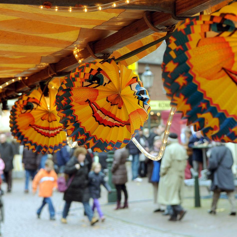 Traditionelle Veranstaltung in Korschenbroich: Martinsmarkt im historischen Ortskern mit verkaufsoffenem Sonntag
